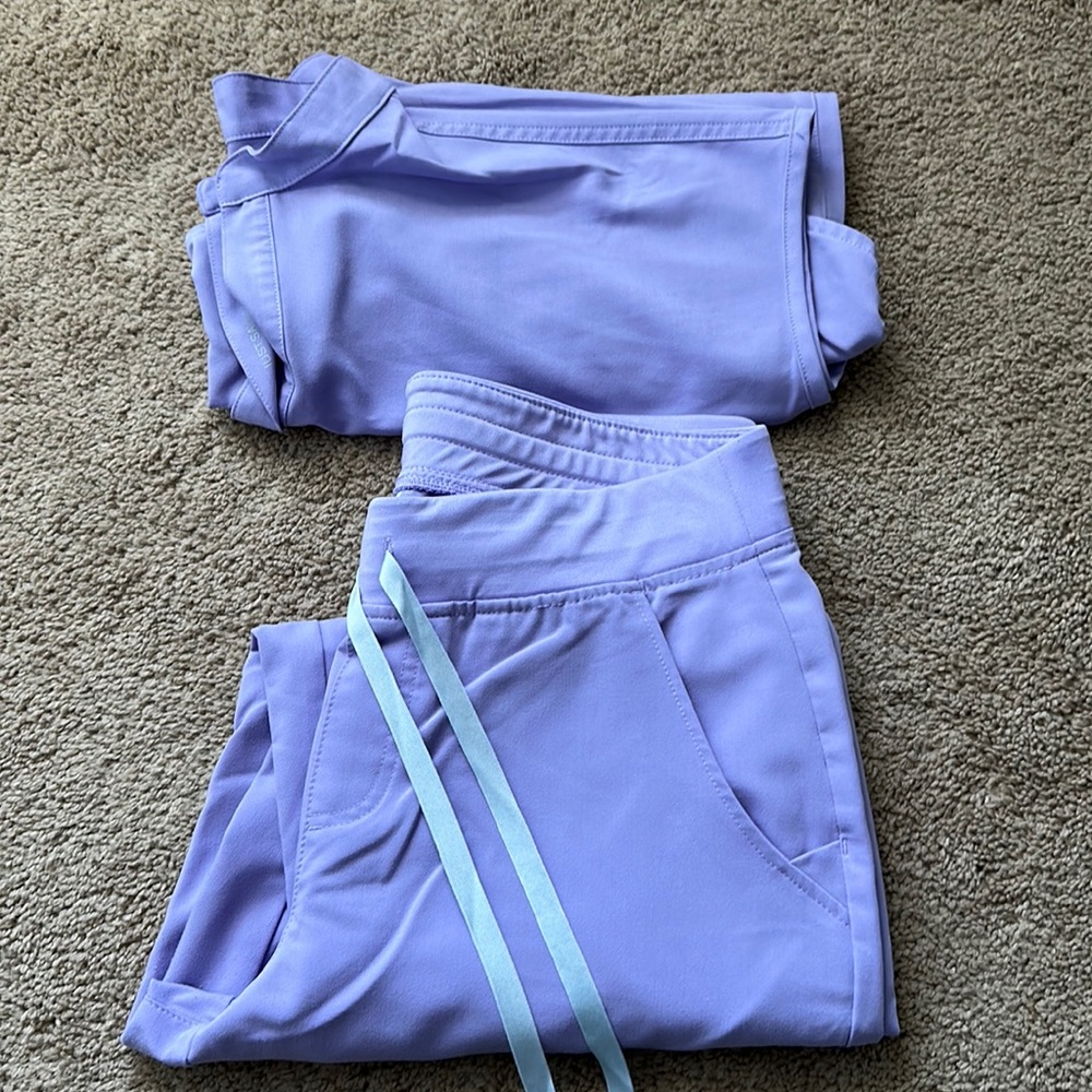 Figs Lavender Dew Rafaela top and Zamora joggers